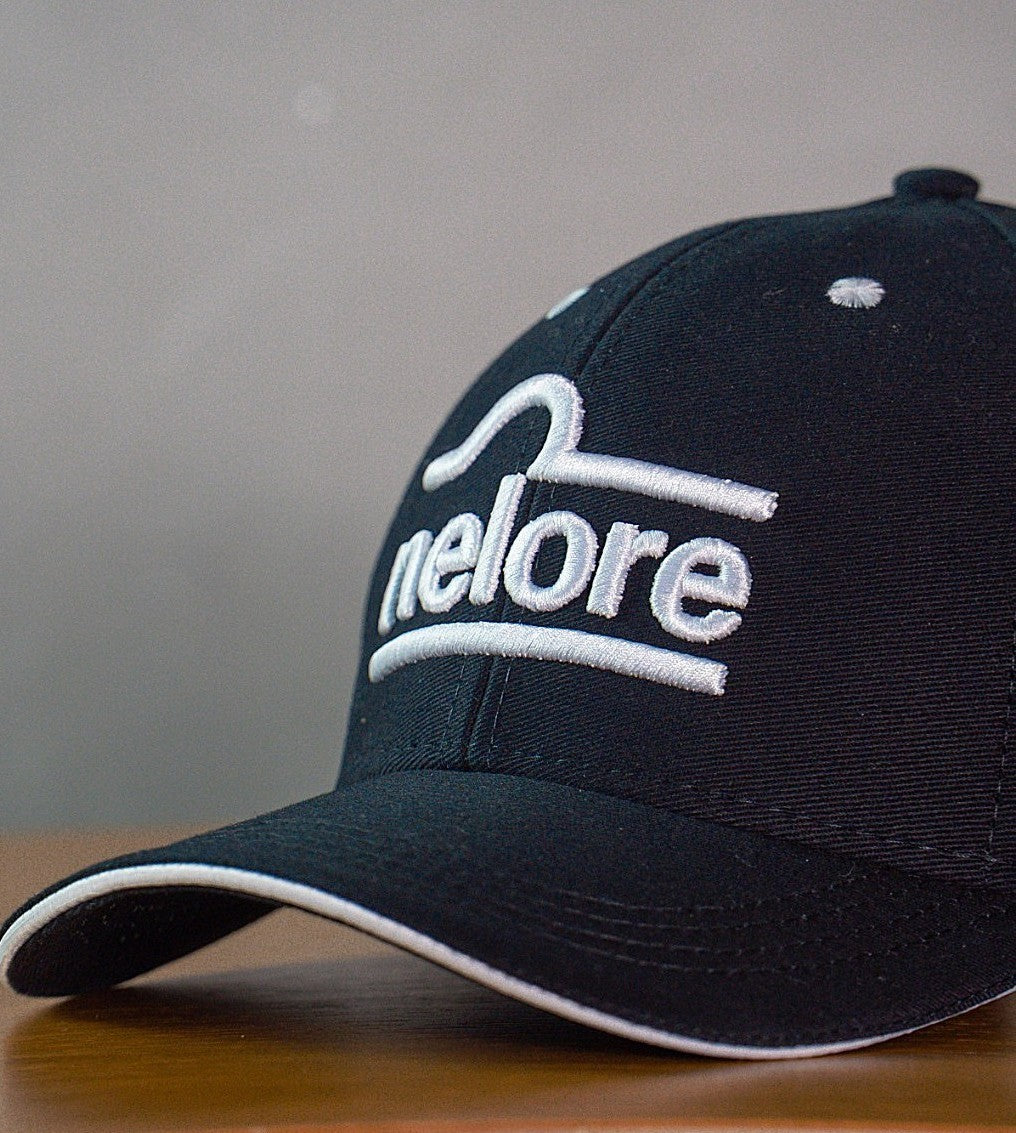 Boné Preto